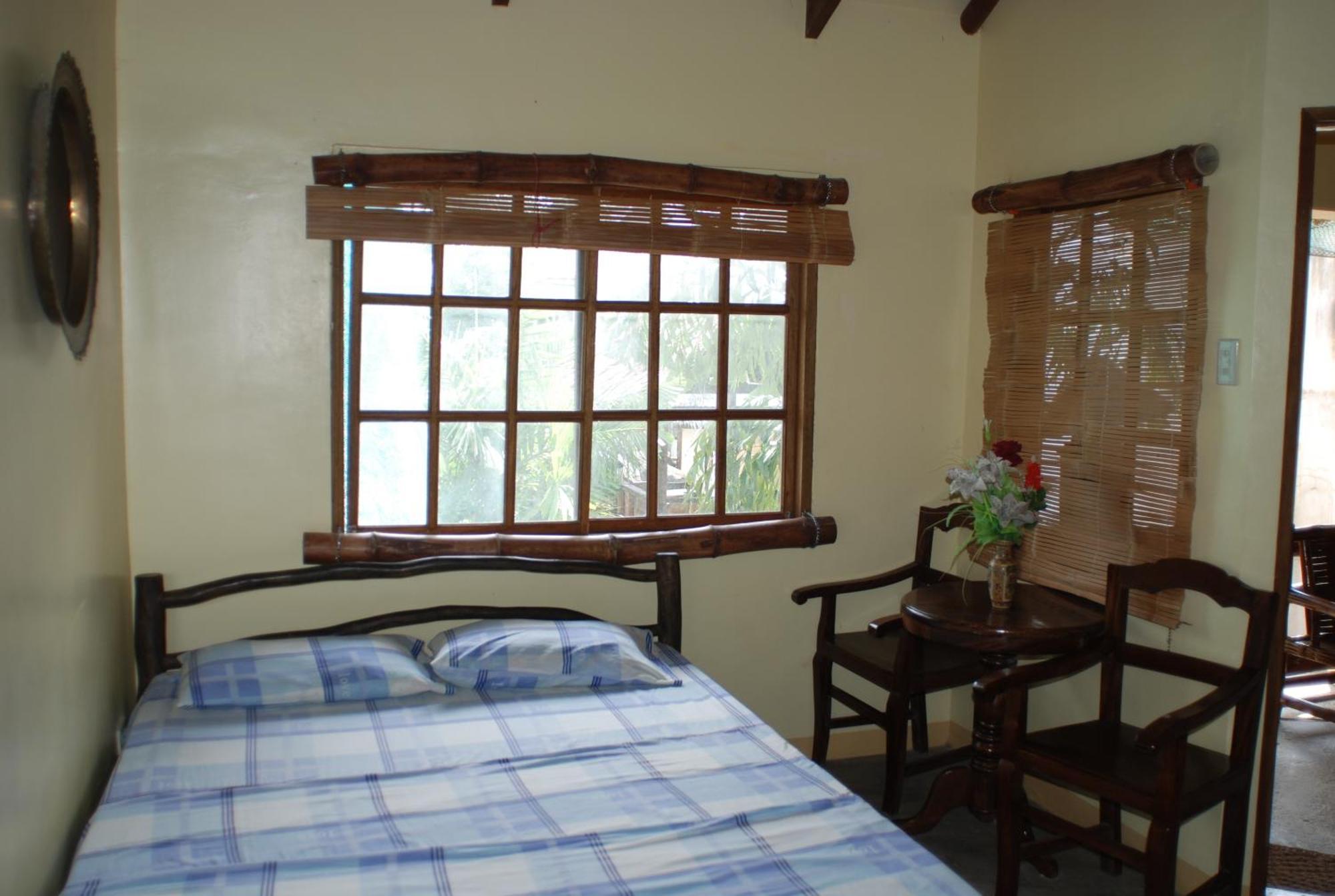 Casa Aviara Resort & Hotel Puerto Galera Extérieur photo