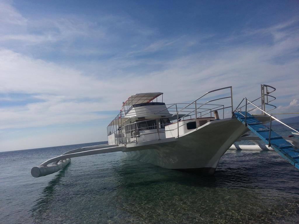 Casa Aviara Resort & Hotel Puerto Galera Extérieur photo