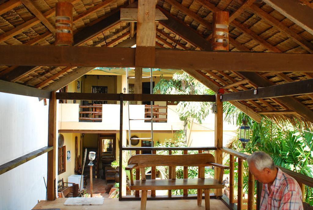 Casa Aviara Resort & Hotel Puerto Galera Extérieur photo