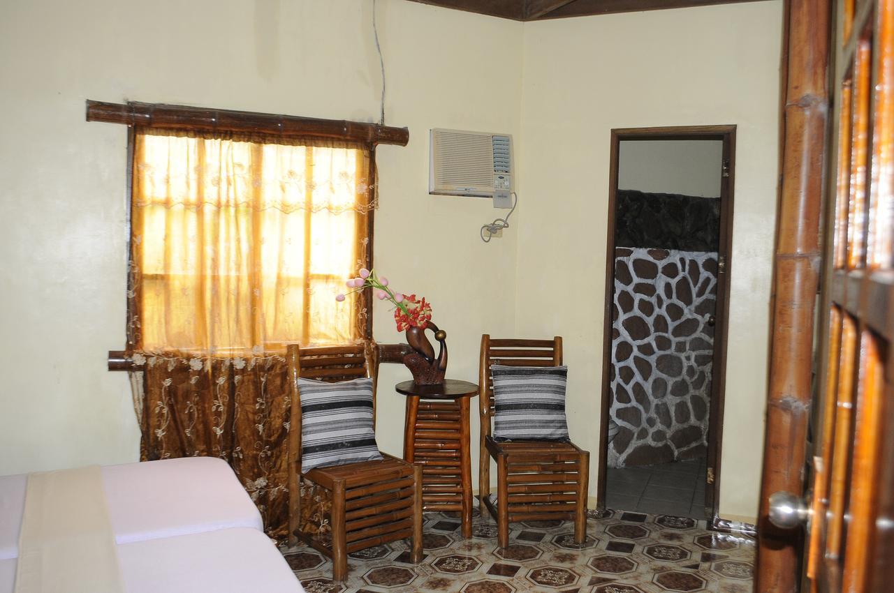 Casa Aviara Resort & Hotel Puerto Galera Extérieur photo