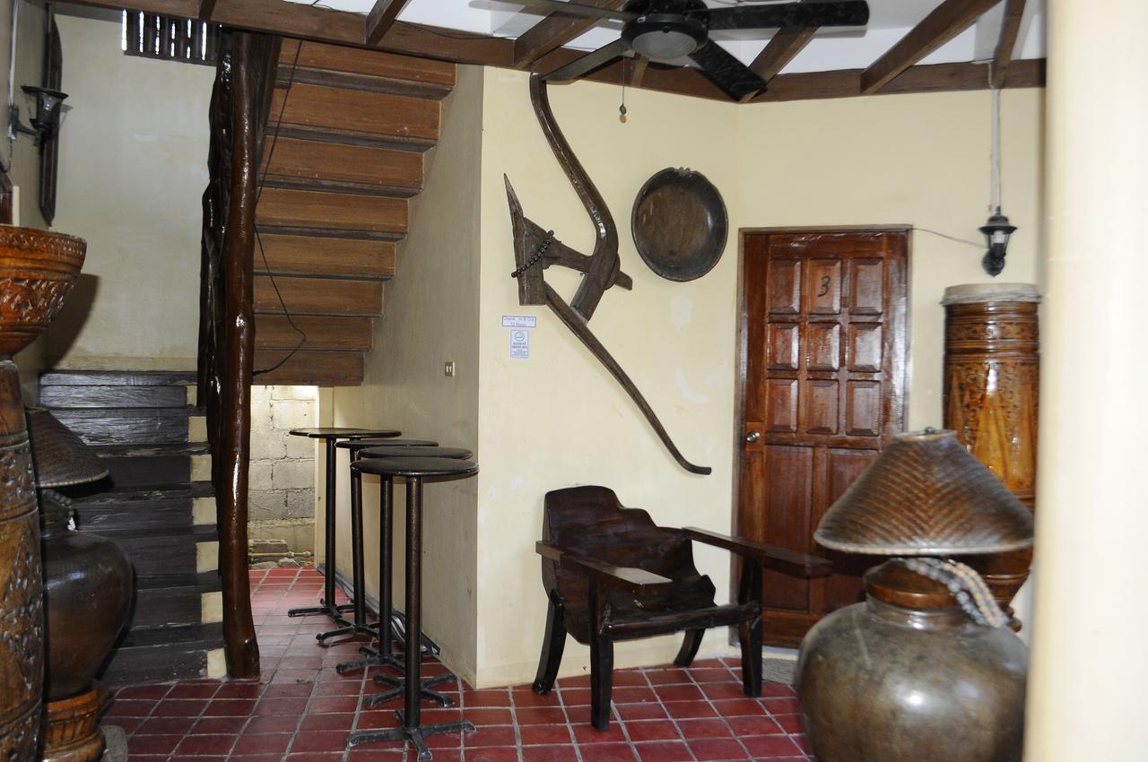 Casa Aviara Resort & Hotel Puerto Galera Extérieur photo