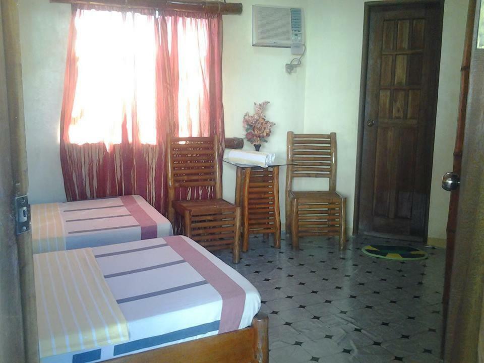 Casa Aviara Resort & Hotel Puerto Galera Extérieur photo